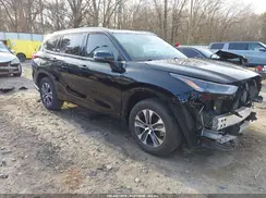 5TDGZRAHXNS137609 2022 TOYOTA HIGHLANDER
