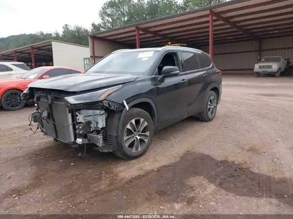 5TDGZRAHXNS539534 2022 TOYOTA HIGHLANDER - Image 2