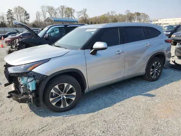 5TDGZRAHXNS545950 2022 TOYOTA HIGHLANDER - Image 1