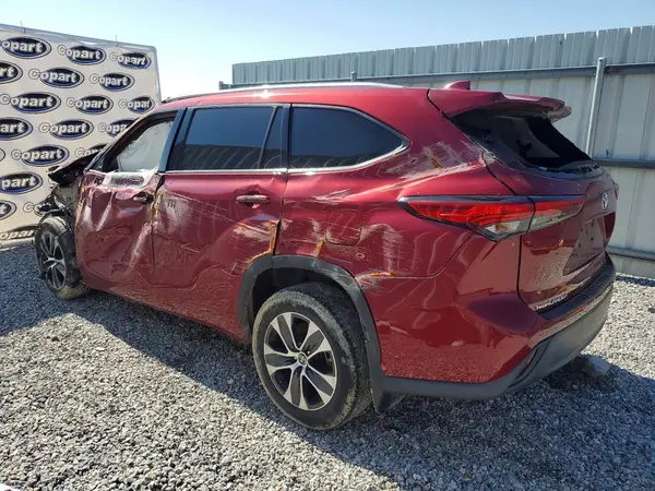 5TDGZRAHXNS549545 2022 TOYOTA HIGHLANDER - Image 2