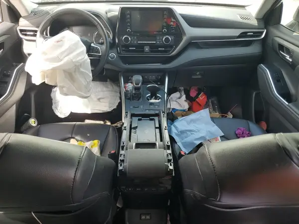 5TDGZRAHXNS551425 2022 TOYOTA HIGHLANDER - Image 8
