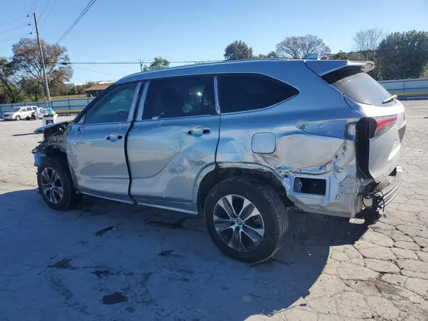 5TDGZRAHXNS552896 2022 TOYOTA HIGHLANDER - Image 2