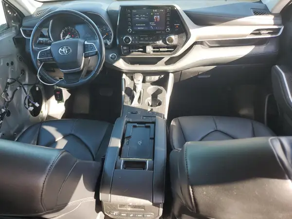5TDGZRAHXNS552896 2022 TOYOTA HIGHLANDER - Image 8