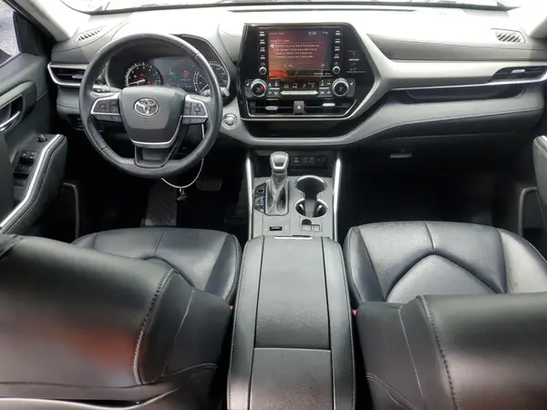 5TDGZRAHXNS555782 2022 TOYOTA HIGHLANDER - Image 8