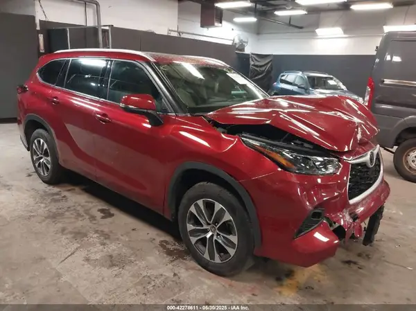 5TDGZRAHXNS557967 2022 TOYOTA HIGHLANDER - Image 1
