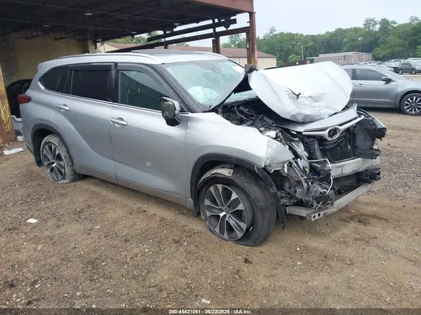 5TDGZRBH0LS000593 2020 TOYOTA HIGHLANDER - Image 1