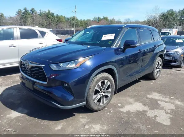 5TDGZRBH0LS003381 2020 TOYOTA HIGHLANDER - Image 2