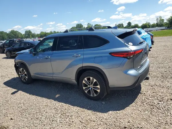 5TDGZRBH0LS005793 2020 TOYOTA HIGHLANDER - Image 2