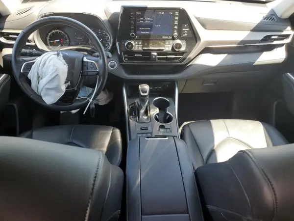 5TDGZRBH0LS005793 2020 TOYOTA HIGHLANDER - Image 8