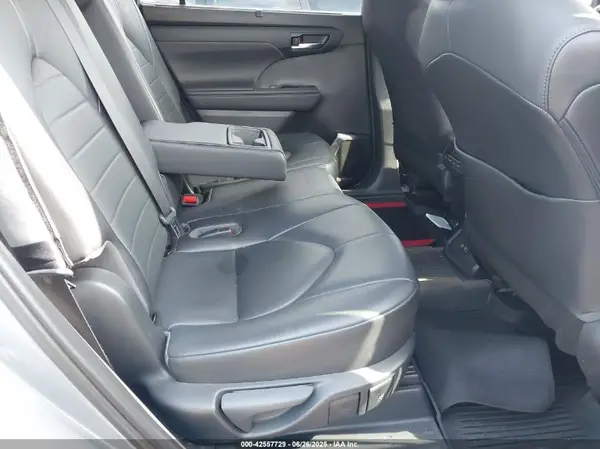 5TDGZRBH0LS012887 2020 TOYOTA HIGHLANDER - Image 8