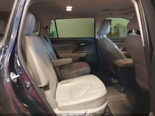 5TDGZRBH0LS024229 2020 TOYOTA HIGHLANDER - Image 8
