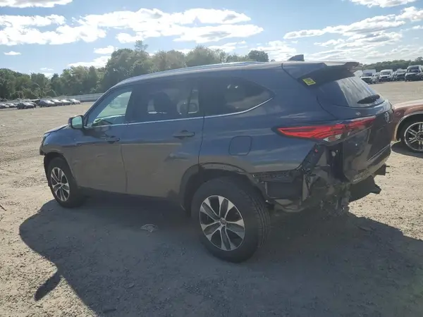5TDGZRBH0LS027308 2020 TOYOTA HIGHLANDER - Image 2