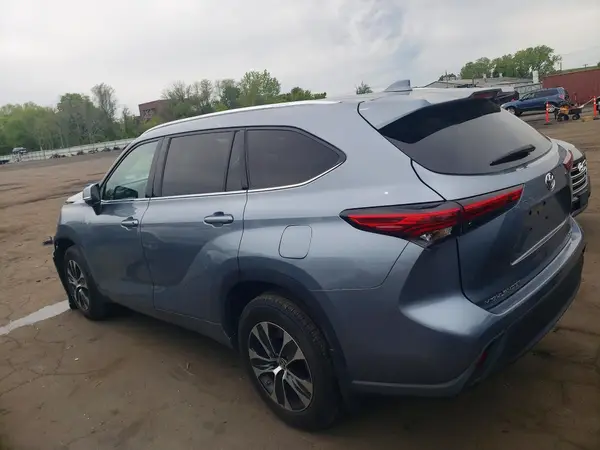 5TDGZRBH0LS029835 2020 TOYOTA HIGHLANDER - Image 2