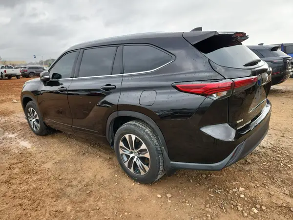 5TDGZRBH0LS041807 2020 TOYOTA HIGHLANDER - Image 2