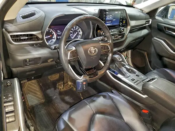 5TDGZRBH0LS047767 2020 TOYOTA HIGHLANDER - Image 8