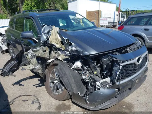 5TDGZRBH0LS055965 2020 TOYOTA HIGHLANDER - Image 1
