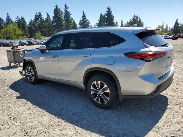 5TDGZRBH0LS508014 2020 TOYOTA HIGHLANDER - Image 2
