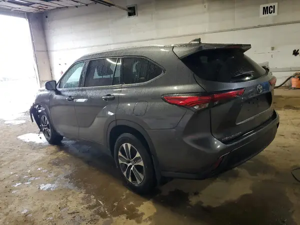 5TDGZRBH0LS508790 2020 TOYOTA HIGHLANDER - Image 2