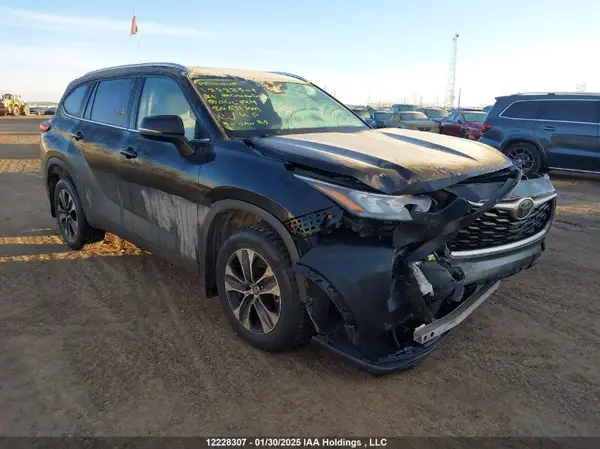 5TDGZRBH0MS060794 2021 TOYOTA HIGHLANDER - Image 1