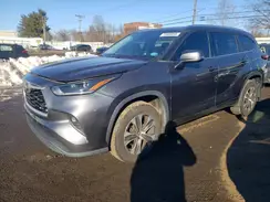5TDGZRBH0MS083735 2021 TOYOTA HIGHLANDER