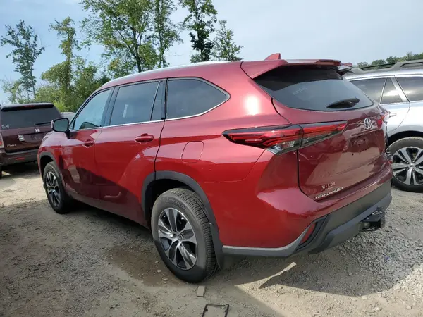 5TDGZRBH0MS091575 2021 TOYOTA HIGHLANDER - Image 2