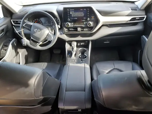 5TDGZRBH0MS112635 2021 TOYOTA HIGHLANDER - Image 8