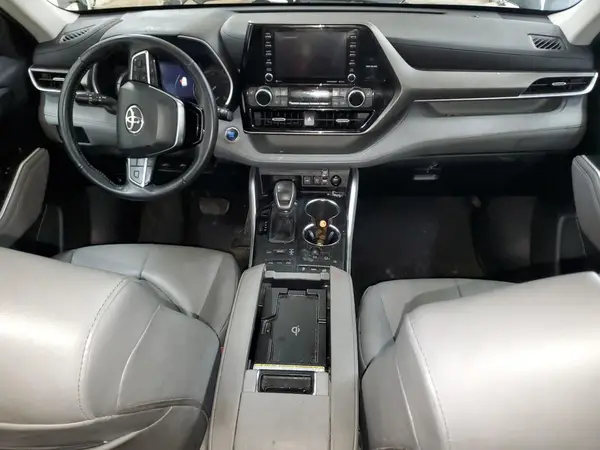 5TDGZRBH0MS124672 2021 TOYOTA HIGHLANDER - Image 8