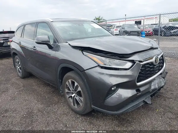 5TDGZRBH0MS145909 2021 TOYOTA HIGHLANDER - Image 1