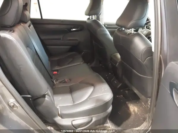 5TDGZRBH0MS159731 2021 TOYOTA HIGHLANDER - Image 8