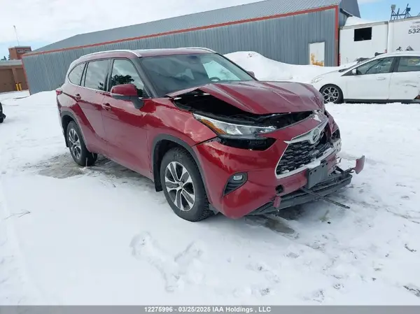 5TDGZRBH0MS526997 2021 TOYOTA HIGHLANDER - Image 1