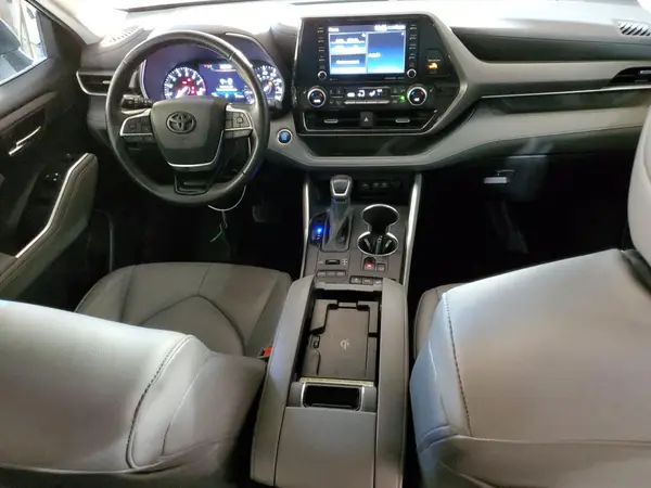 5TDGZRBH0MS533772 2021 TOYOTA HIGHLANDER - Image 8