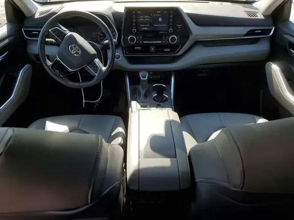 5TDGZRBH0MS546585 2021 TOYOTA HIGHLANDER - Image 8