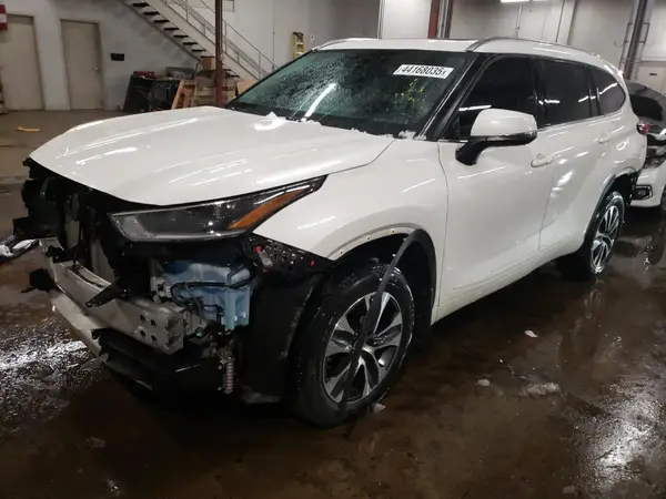 5TDGZRBH0MS547462 2021 TOYOTA HIGHLANDER - Image 1
