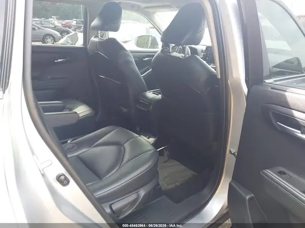 5TDGZRBH0MS555397 2021 TOYOTA HIGHLANDER - Image 8