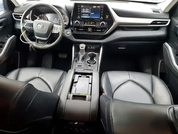5TDGZRBH0NS167281 2022 TOYOTA HIGHLANDER - Image 8