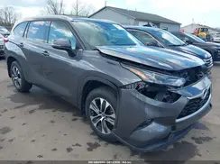 5TDGZRBH0NS176952 2022 TOYOTA HIGHLANDER