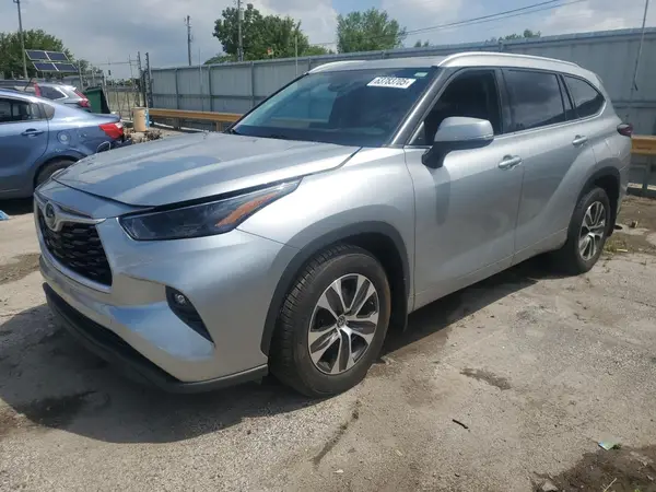 5TDGZRBH0NS184419 2022 TOYOTA HIGHLANDER - Image 1