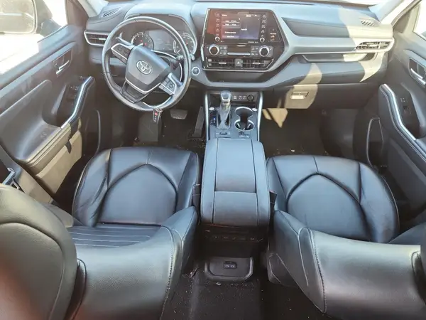 5TDGZRBH0NS202708 2022 TOYOTA HIGHLANDER - Image 8