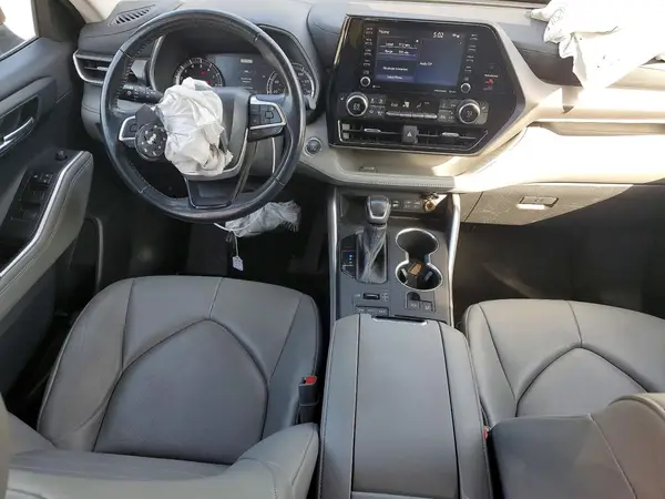 5TDGZRBH0NS203826 2022 TOYOTA HIGHLANDER - Image 8