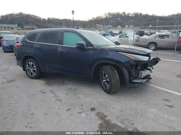 5TDGZRBH0NS222652 2022 TOYOTA HIGHLANDER - Image 1