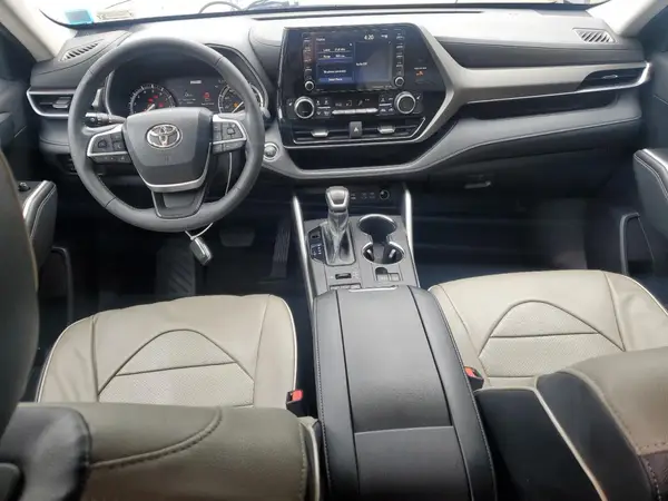 5TDGZRBH0NS225745 2022 TOYOTA HIGHLANDER - Image 8