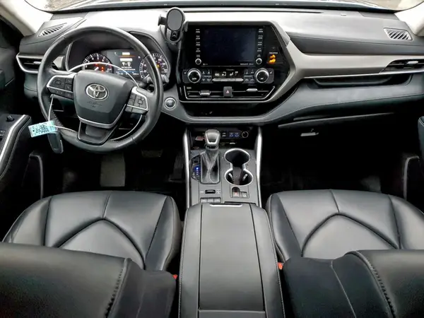 5TDGZRBH0NS232971 2022 TOYOTA HIGHLANDER - Image 8