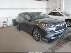 5TDGZRBH0NS236986 2022 TOYOTA HIGHLANDER