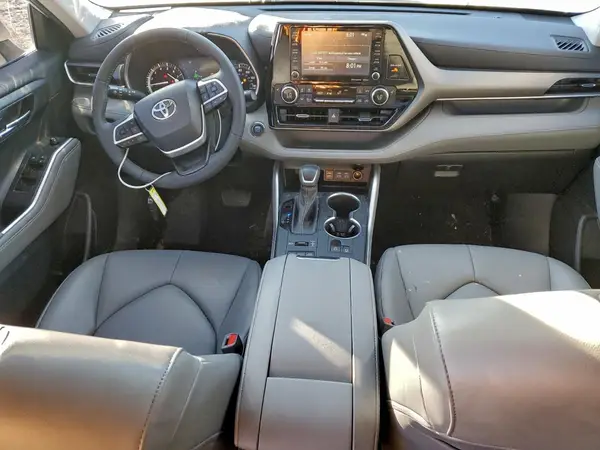 5TDGZRBH0NS241606 2022 TOYOTA HIGHLANDER - Image 8