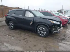 5TDGZRBH0NS245641 2022 TOYOTA HIGHLANDER