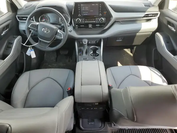 5TDGZRBH0NS256462 2022 TOYOTA HIGHLANDER - Image 8