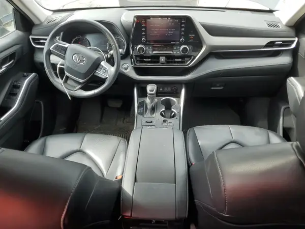 5TDGZRBH0NS572914 2022 TOYOTA HIGHLANDER - Image 8