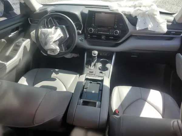 5TDGZRBH0NS581323 2022 TOYOTA HIGHLANDER - Image 8
