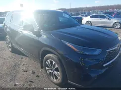 5TDGZRBH0NS585257 2022 TOYOTA HIGHLANDER