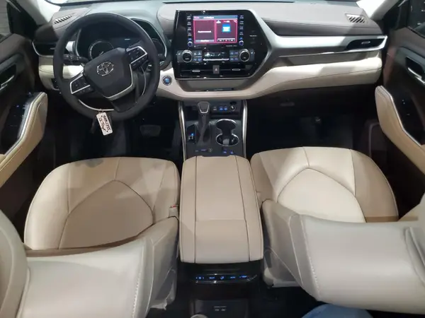 5TDGZRBH0NS587929 2022 TOYOTA HIGHLANDER - Image 8